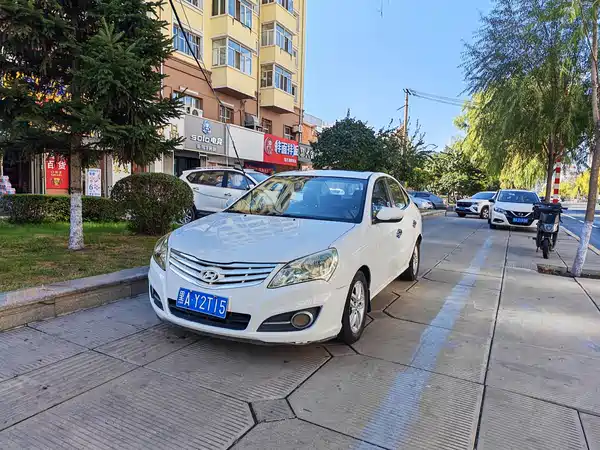 Hyundai Yuedong 2011