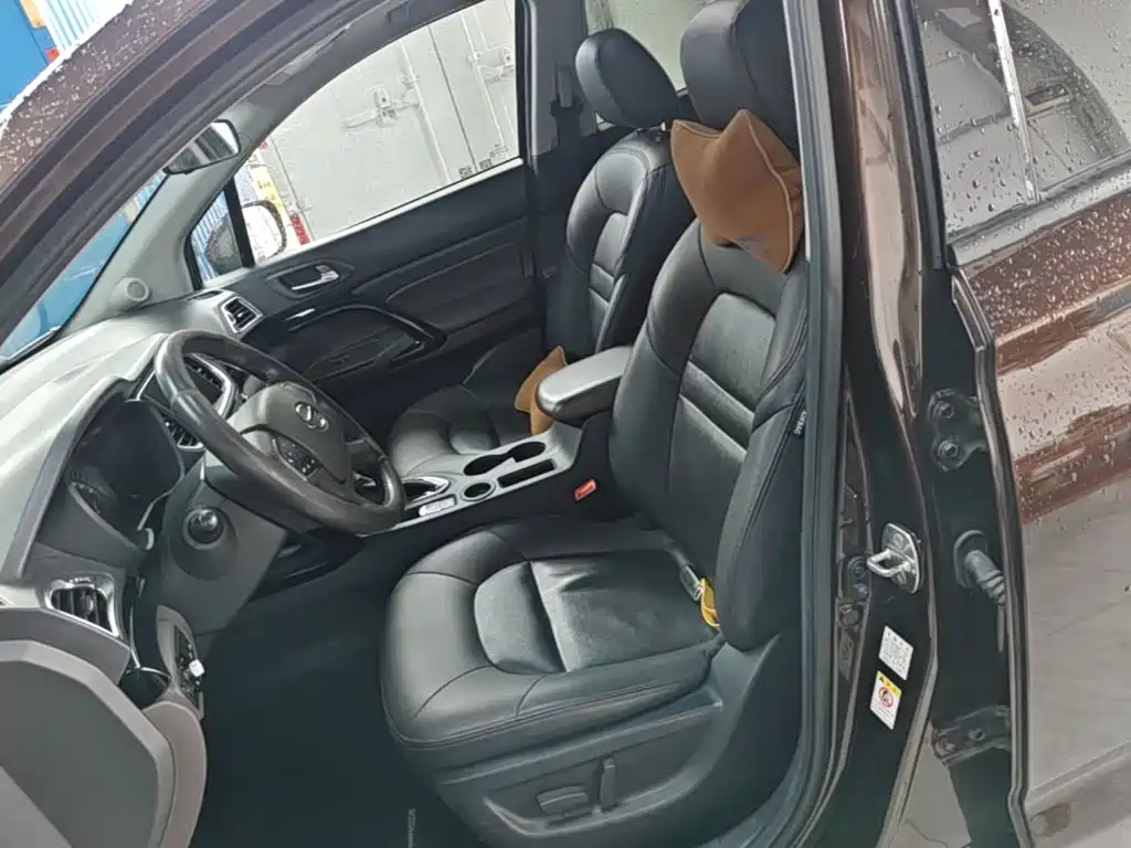 GAC Trumpchi GS4 2016 — фото 15