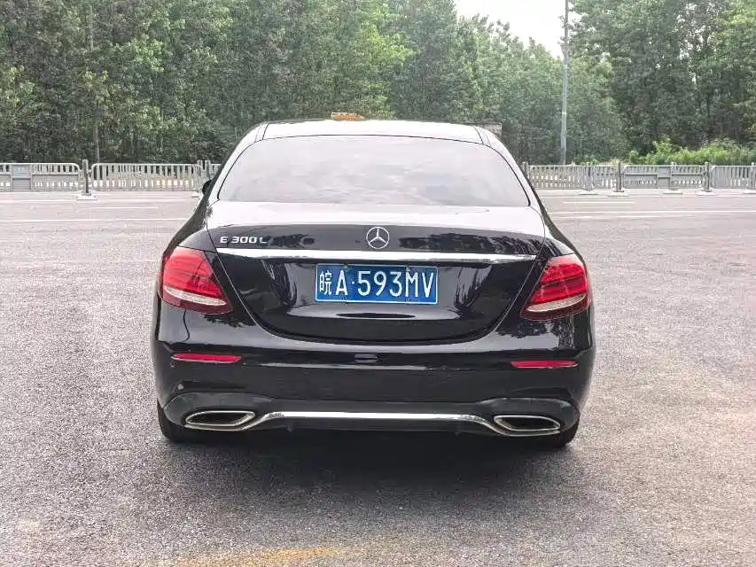 Mercedes-Benz E-Class 2017 — фото 8