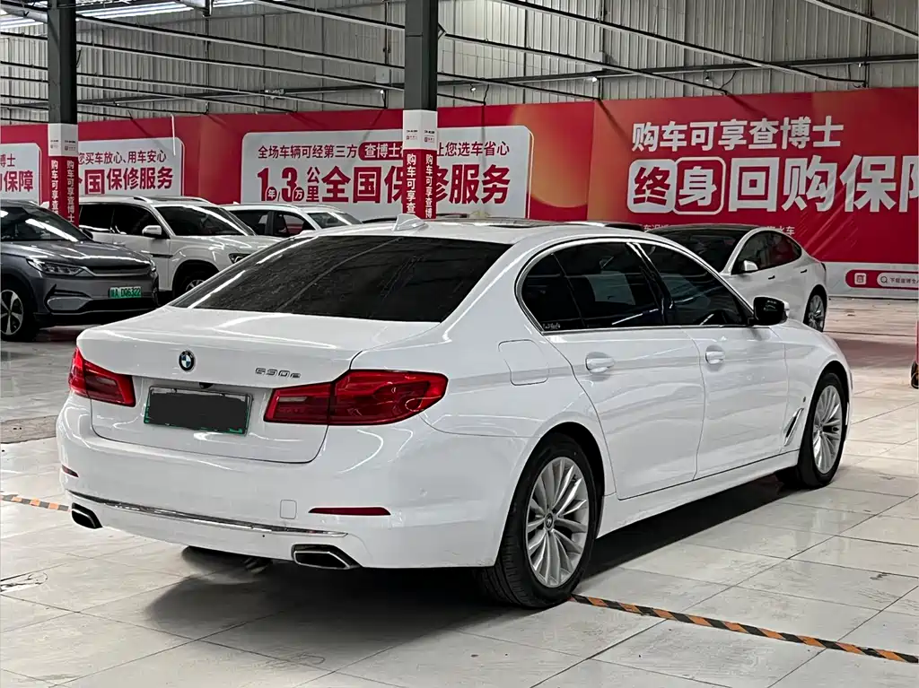 BMW 5 Series New Energy 2019 — фото 17