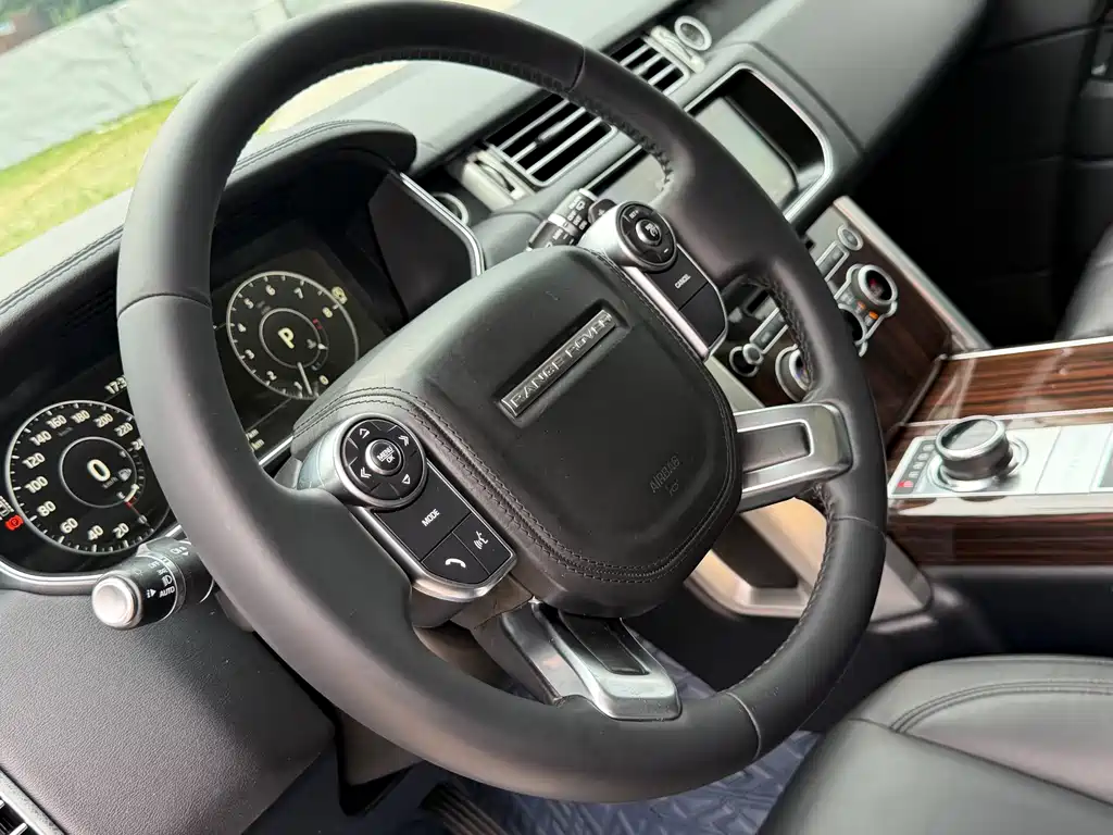 Land Rover Range Rover 2018 — фото 12