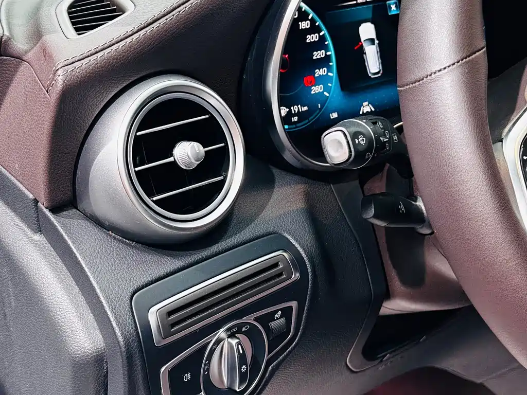 Mercedes-Benz GLC 2023 — фото 12