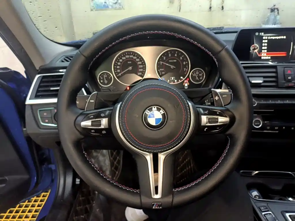 BMW 3 Series 2017 — фото 11