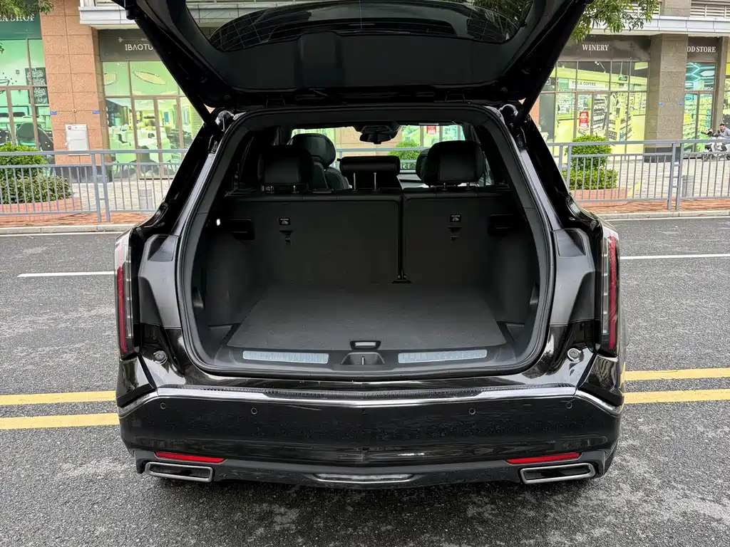 Cadillac XT5 2024 — фото 9