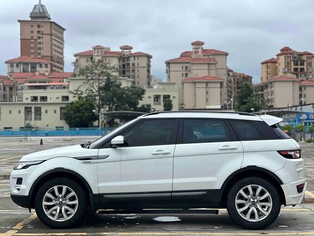 Land Rover Evoque 2015 — фото 10