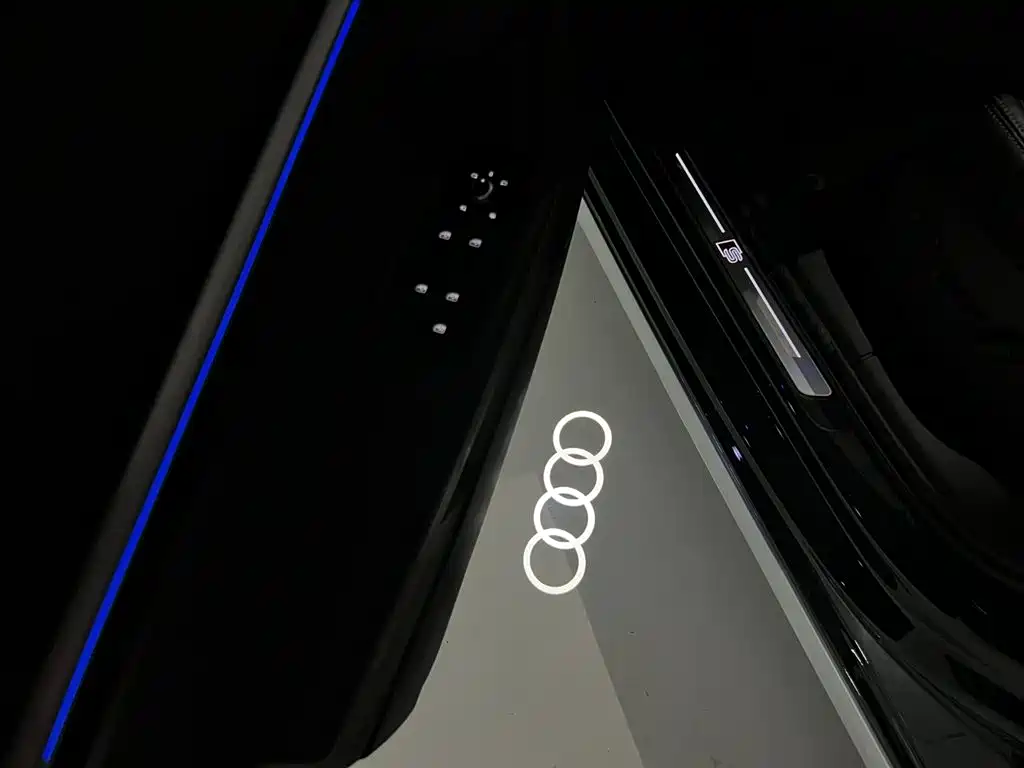 Audi A3 2022 — фото 24