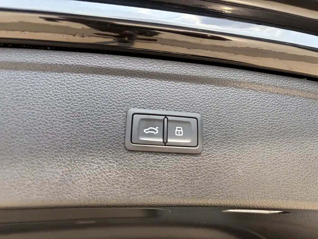 Audi Q5L 2025 — фото 27