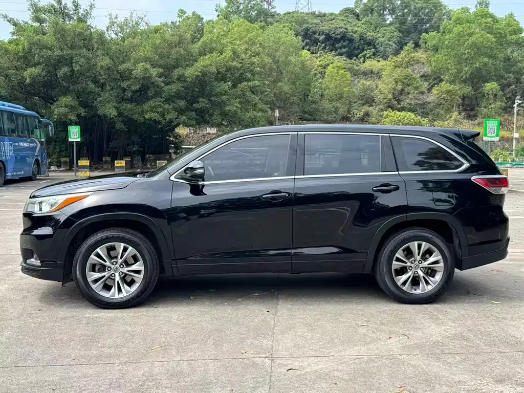 Toyota Highlander 2016 — фото 13