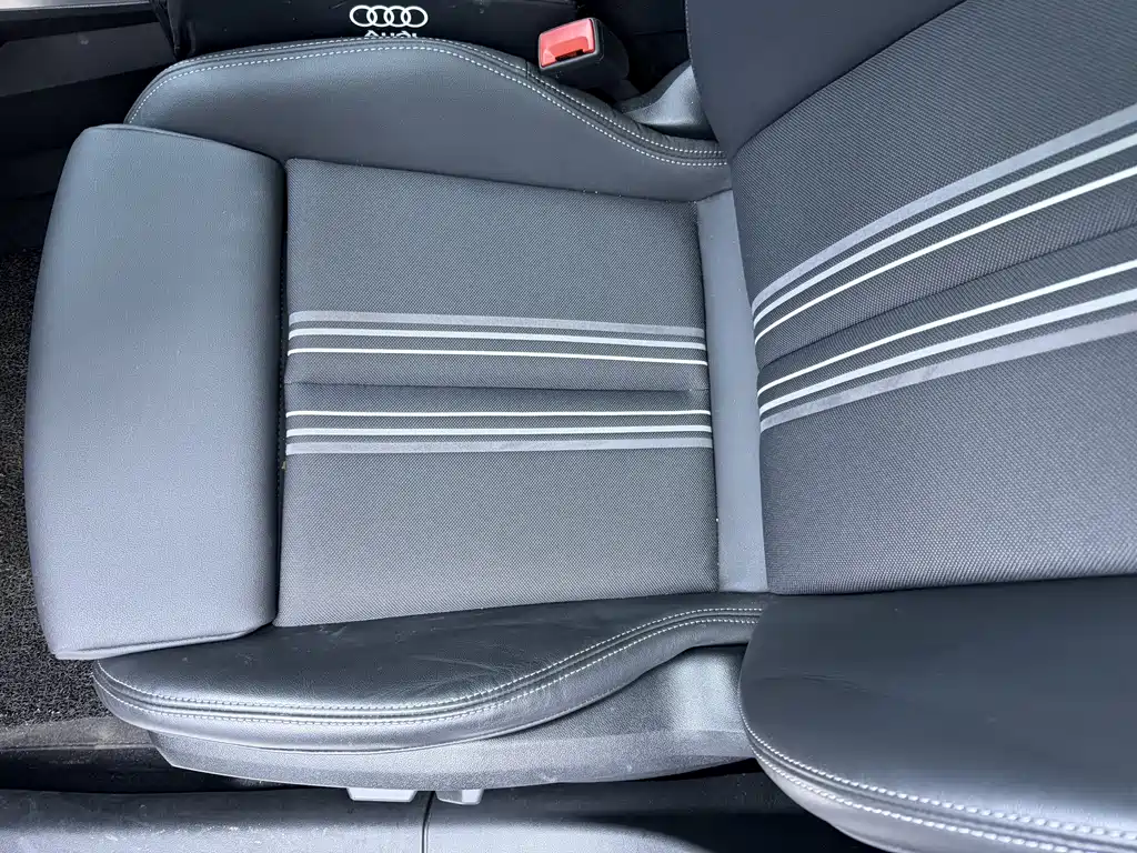Audi A3 2023 — фото 16