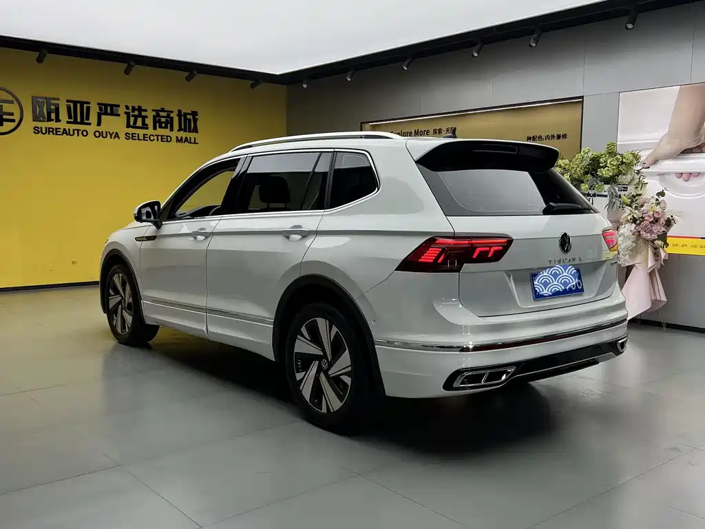 Volkswagen Tiguan L 2023 — фото 7