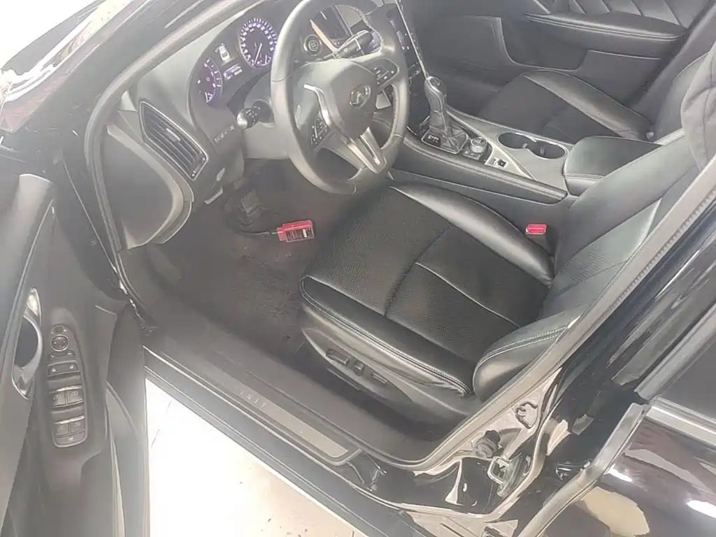 Infiniti Q50L 2015 — фото 16