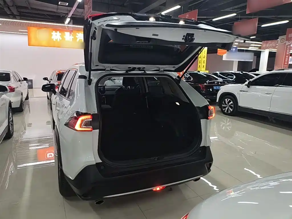 Toyota Wildlander 2023 — фото 19