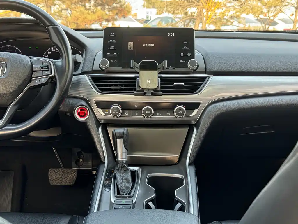 Honda Accord 2021 — фото 13