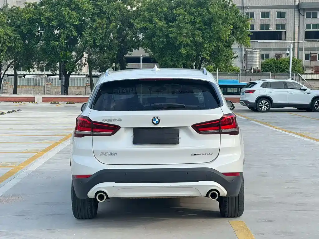 BMW X1 2021 — фото 8