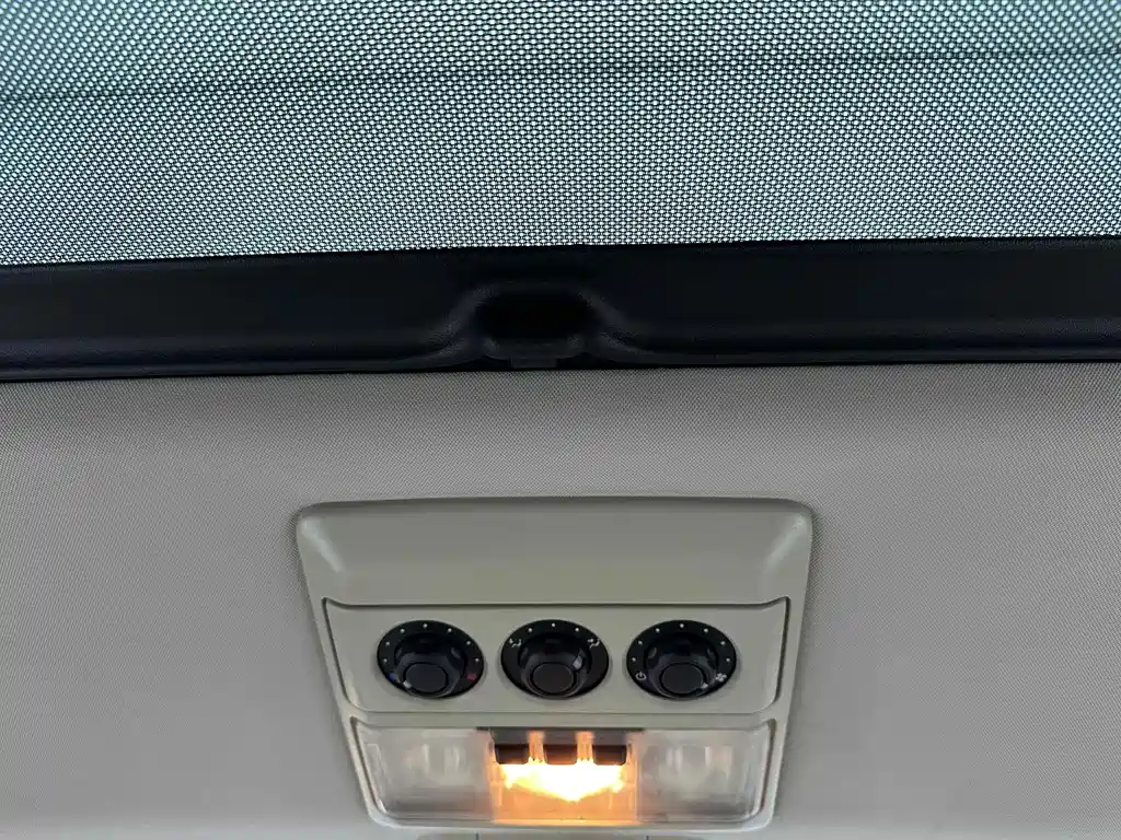 Land Rover Discovery 2015 — фото 6