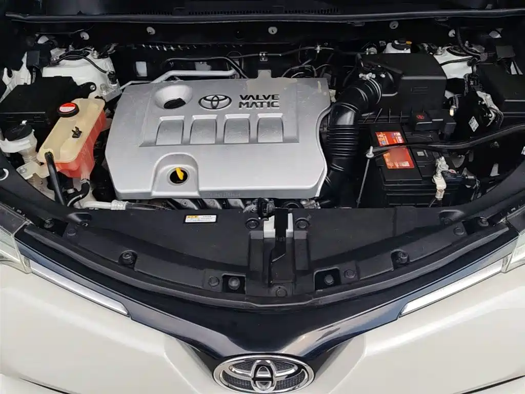 Toyota RAV4 2017 — фото 20