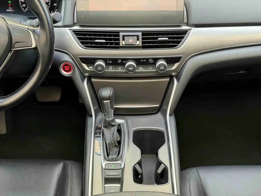 Honda Accord 2023 — фото 12