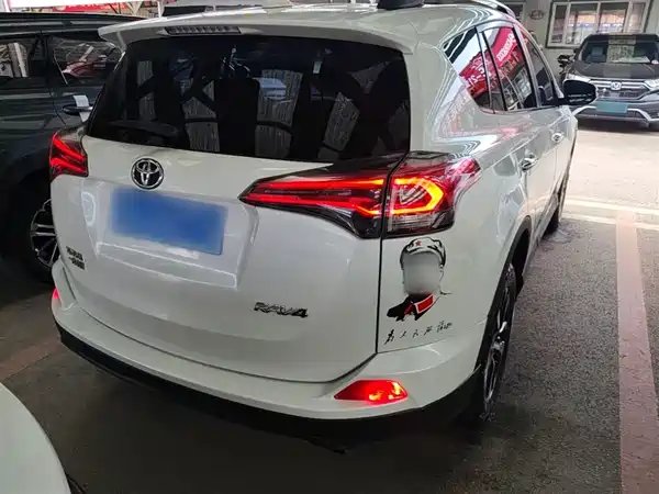 Toyota RAV4 2016