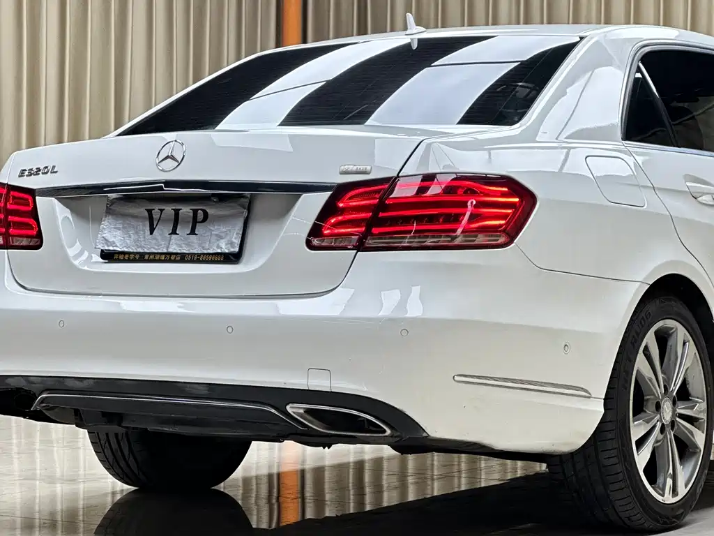 Mercedes-Benz E-Class 2015 — фото 20