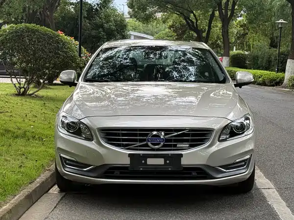 Volvo S60 Plug-In Hybrid 2016