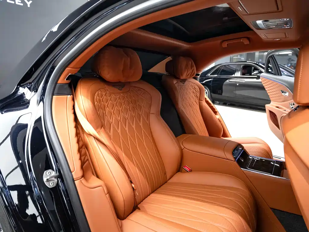 Bentley Flying Spur 2022 — фото 11
