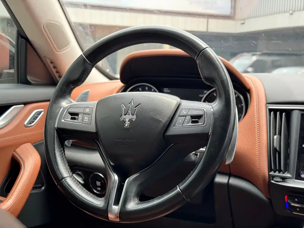 Maserati Levante 2021 — фото 11
