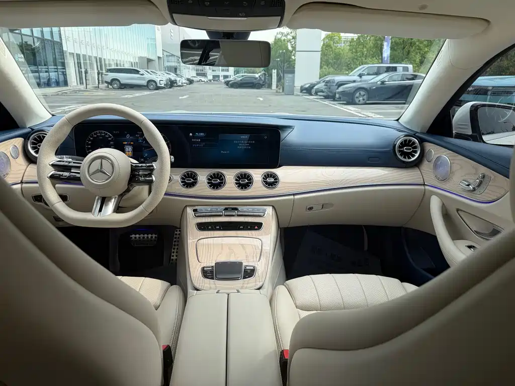 Mercedes-Benz E-Class 2023 — фото 8