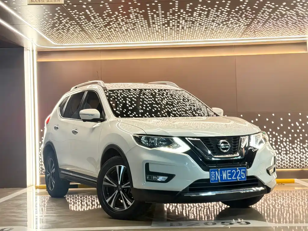 Nissan X-Trail 2018 — фото 3