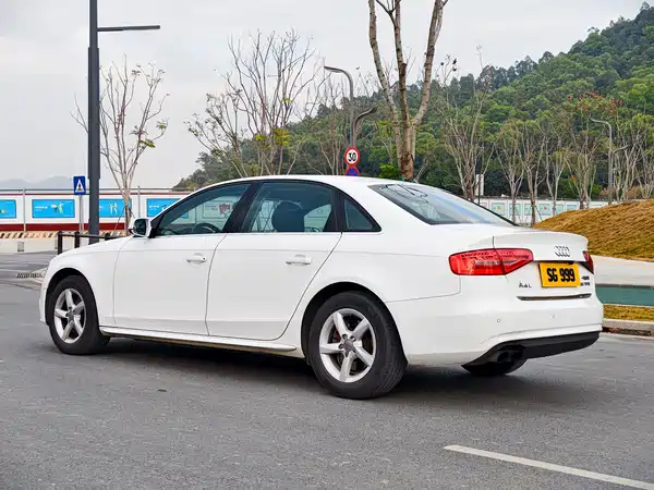 Audi A4L 2013