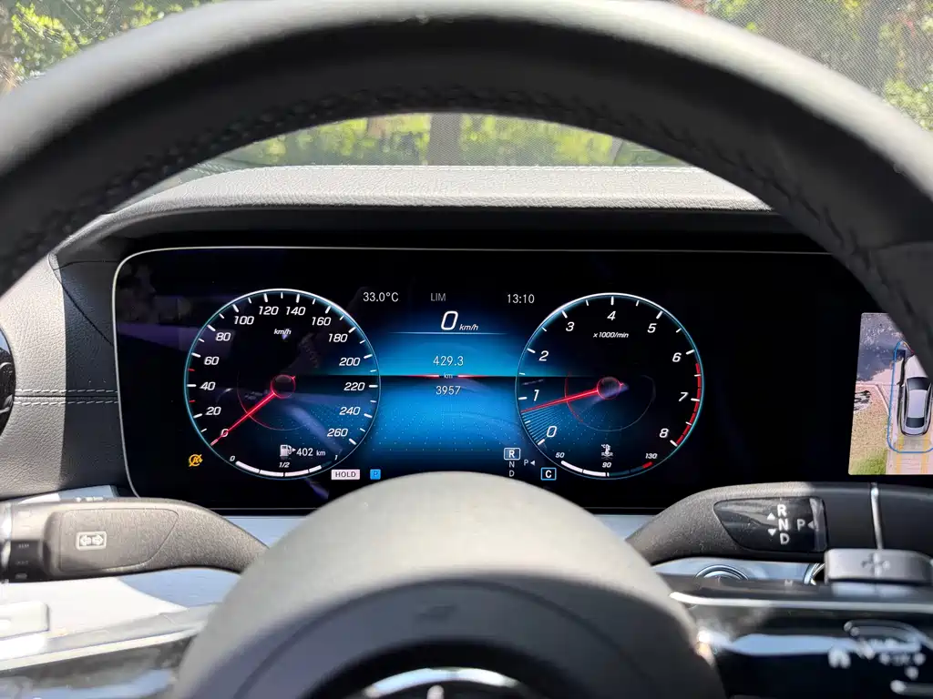 Mercedes-Benz E-Class 2022 — фото 16
