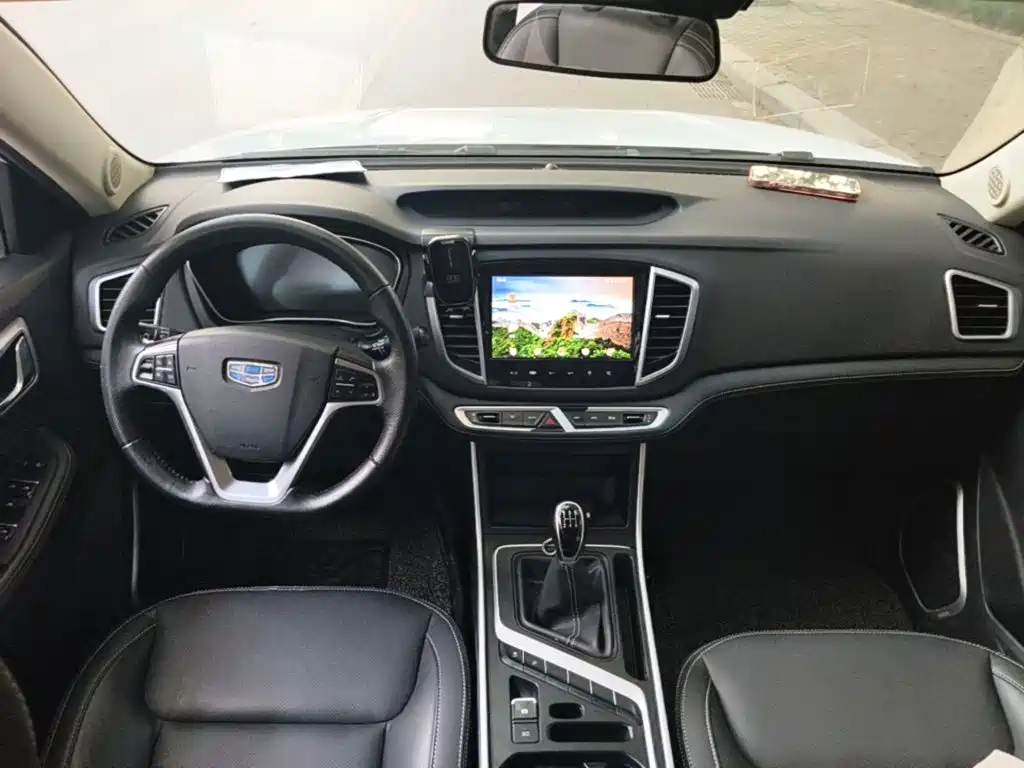 Geely Vision X6 2019 — фото 10