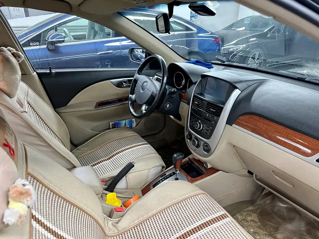 Buick Excelle 2010 — фото 13