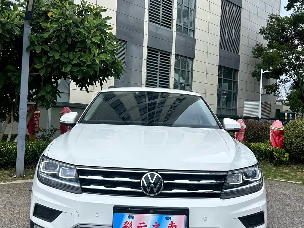 Volkswagen Tiguan L 2021 — фото 4