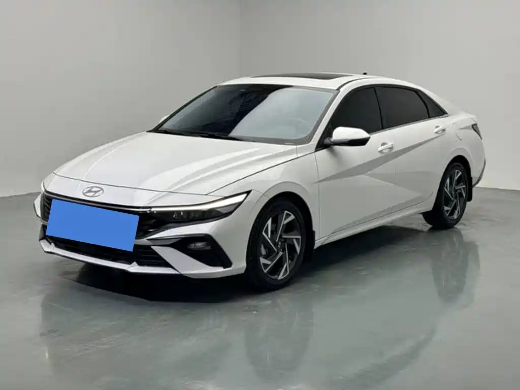 Hyundai Elantra 2025