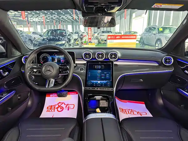 Mercedes-Benz C-Class 2024