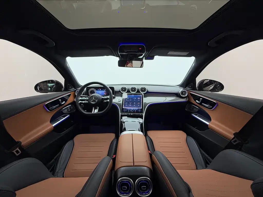 Mercedes-Benz C-Class 2023 — фото 9