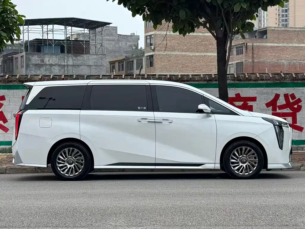 GAC Motor Trumpchi M8 2023 — фото 6