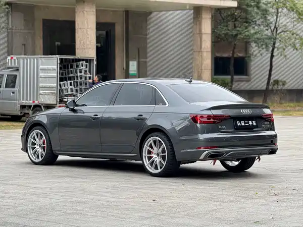 Audi A4L 2019