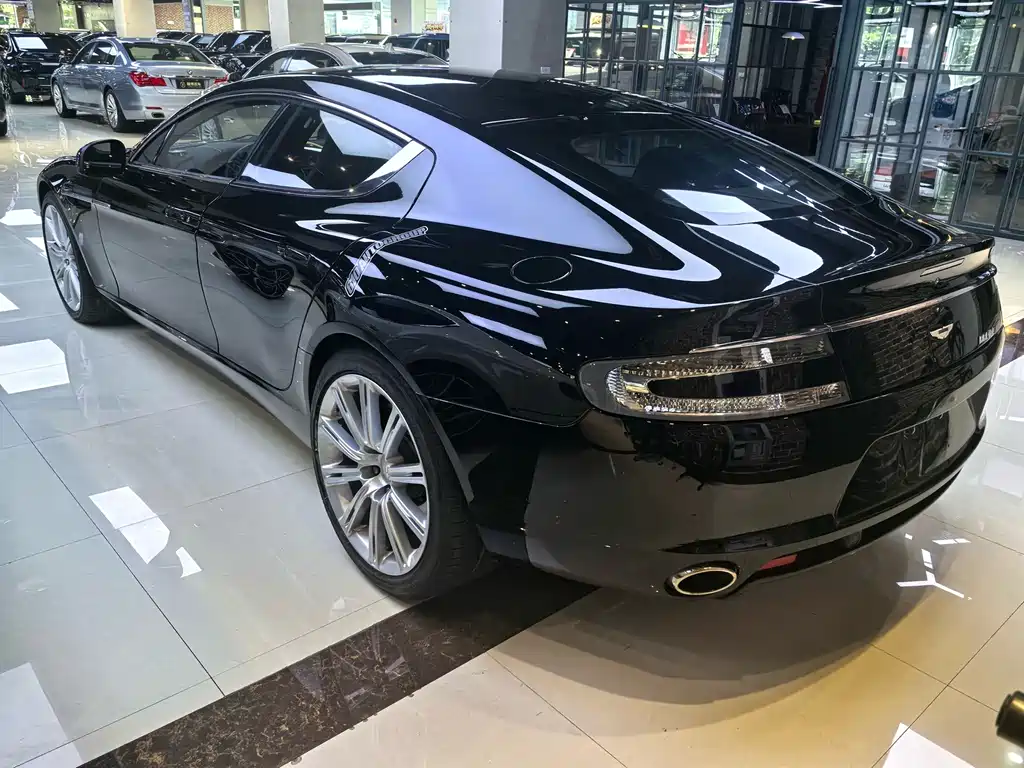 Aston Martin Rapide 2011 — фото 4
