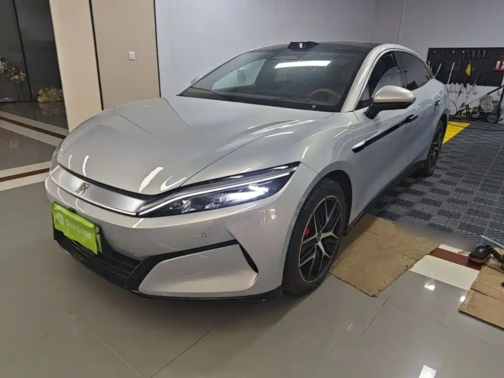 BYD Han L 2025