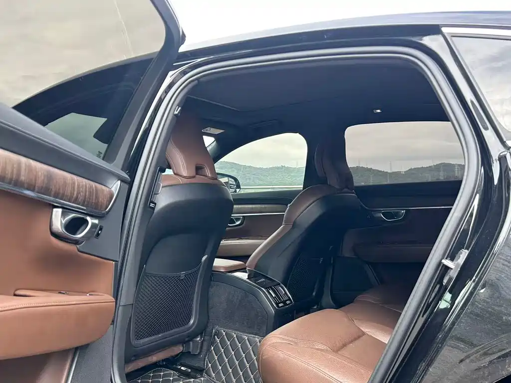 Volvo S90 2023 — фото 11