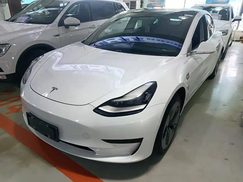 Tesla Model 3 2020 — фото 1