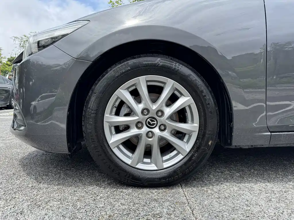 Mazda 3 Axela 2019 — фото 14