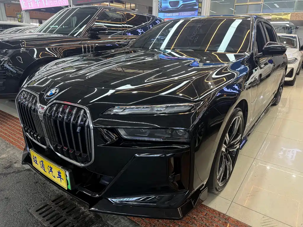 BMW i7 2023