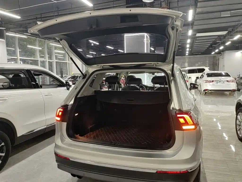 Volkswagen Tiguan L 2018 — фото 19