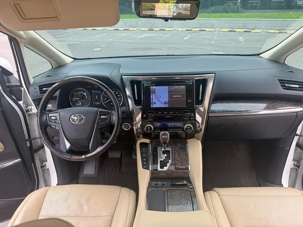 Toyota Alphard 2019 — фото 3