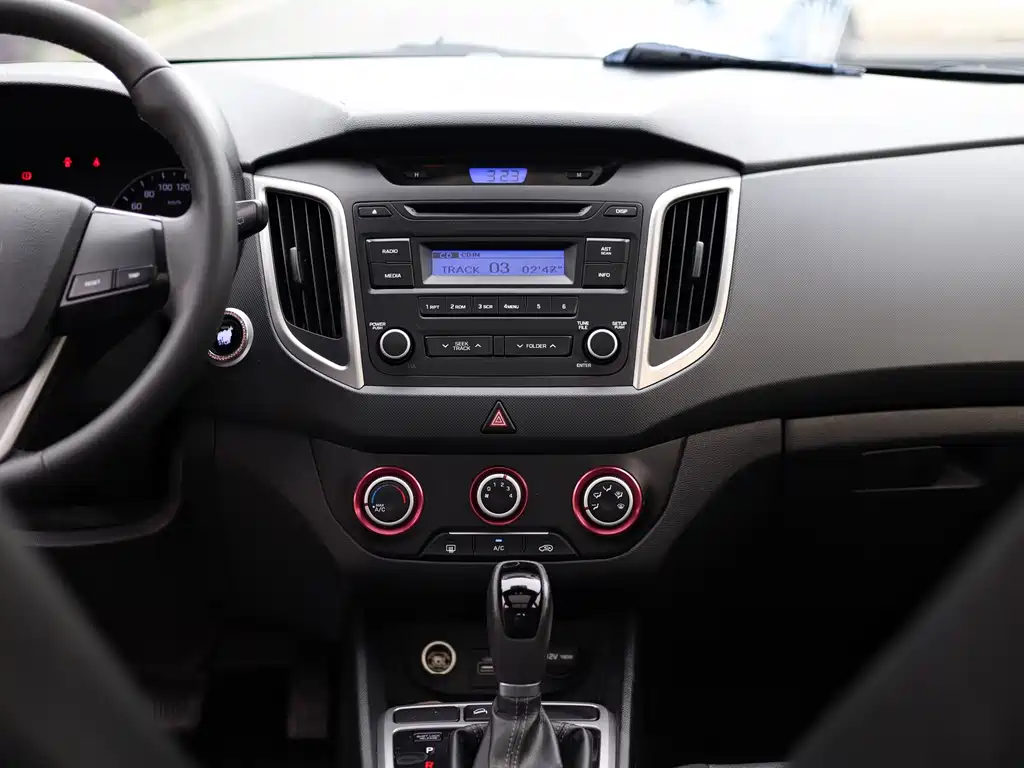 Hyundai ix25 2016 — фото 16