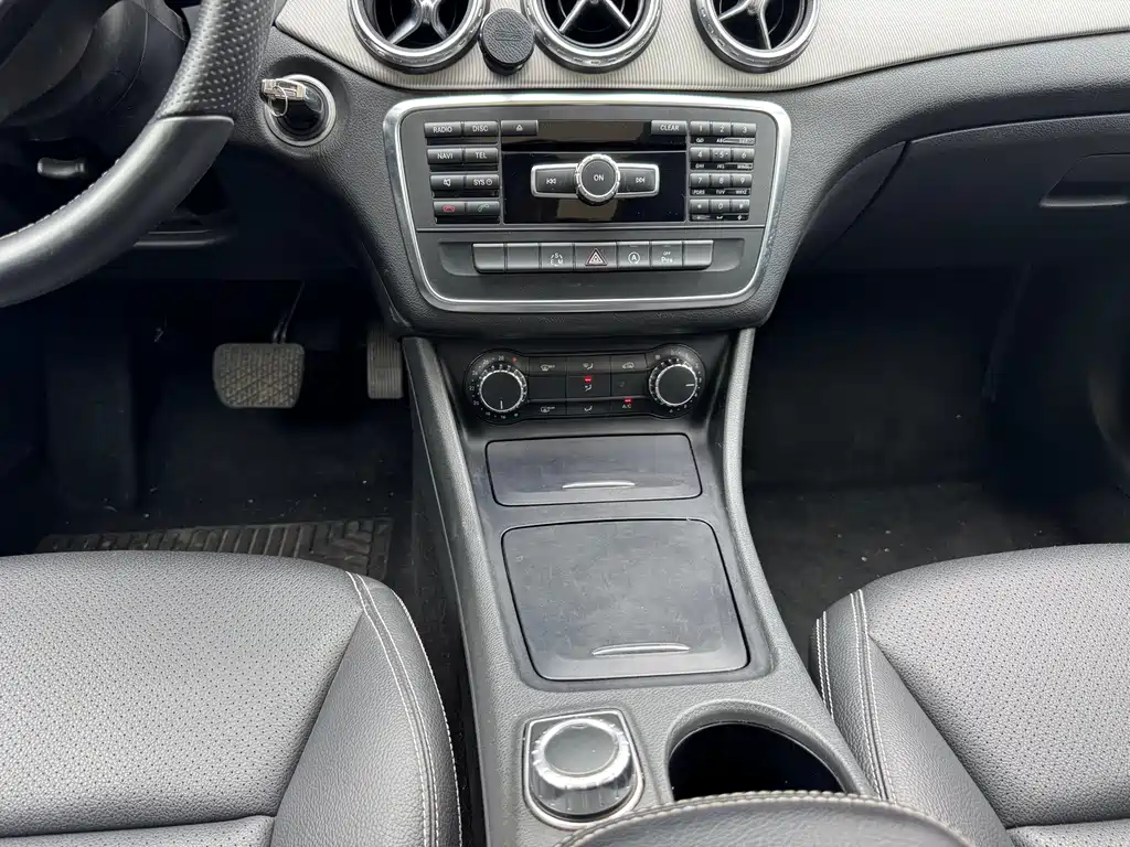 Mercedes-Benz GLA 2016 — фото 13
