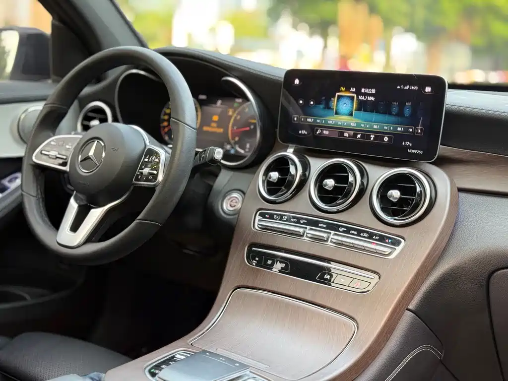 Mercedes-Benz GLC Coupe 2021 — фото 16