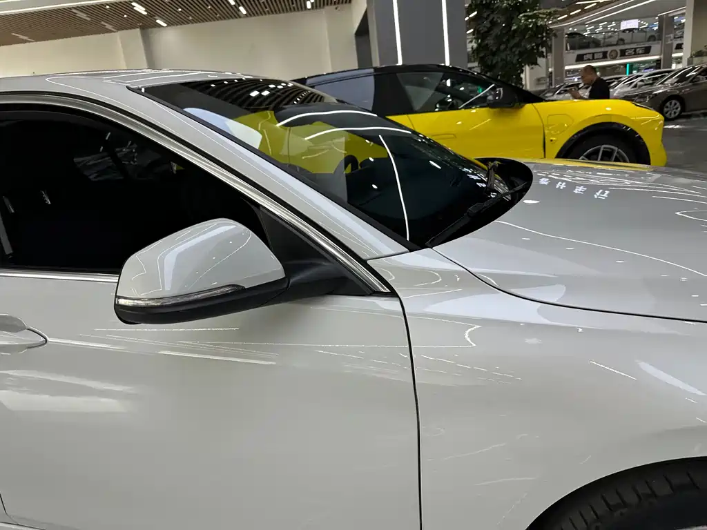 BMW 1 Series 2021